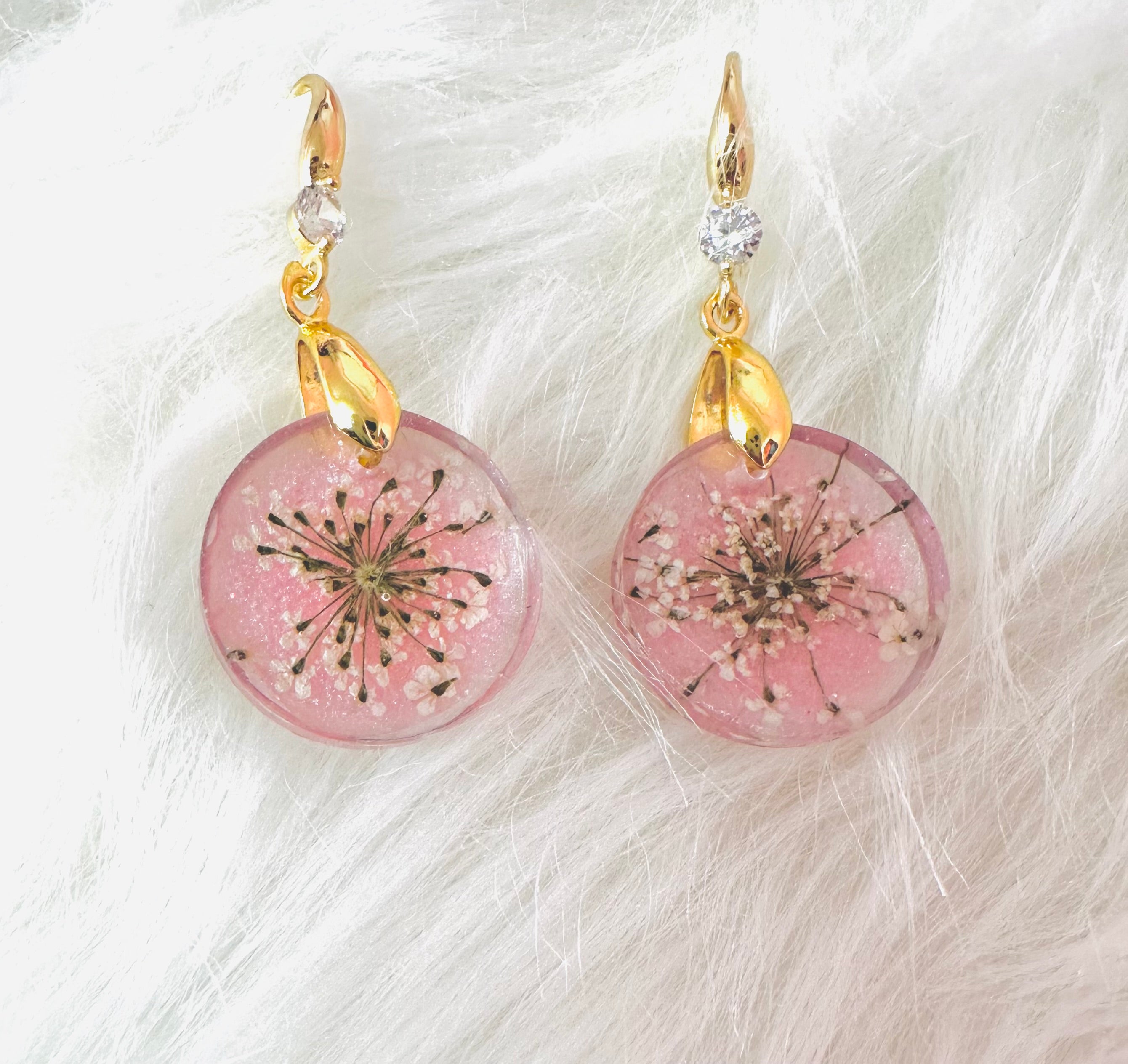 Set de Collar y aretes de flores naturales Queen Anne Lace