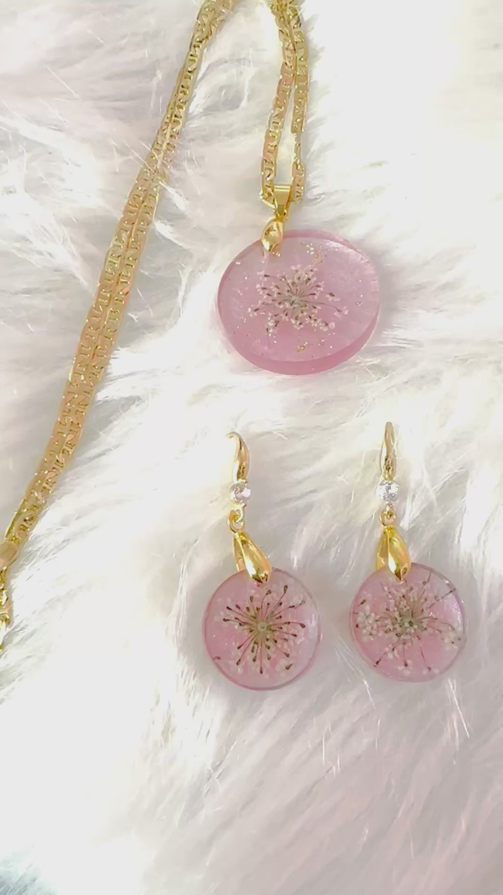 Set de Collar y aretes de flores naturales Queen Anne Lace